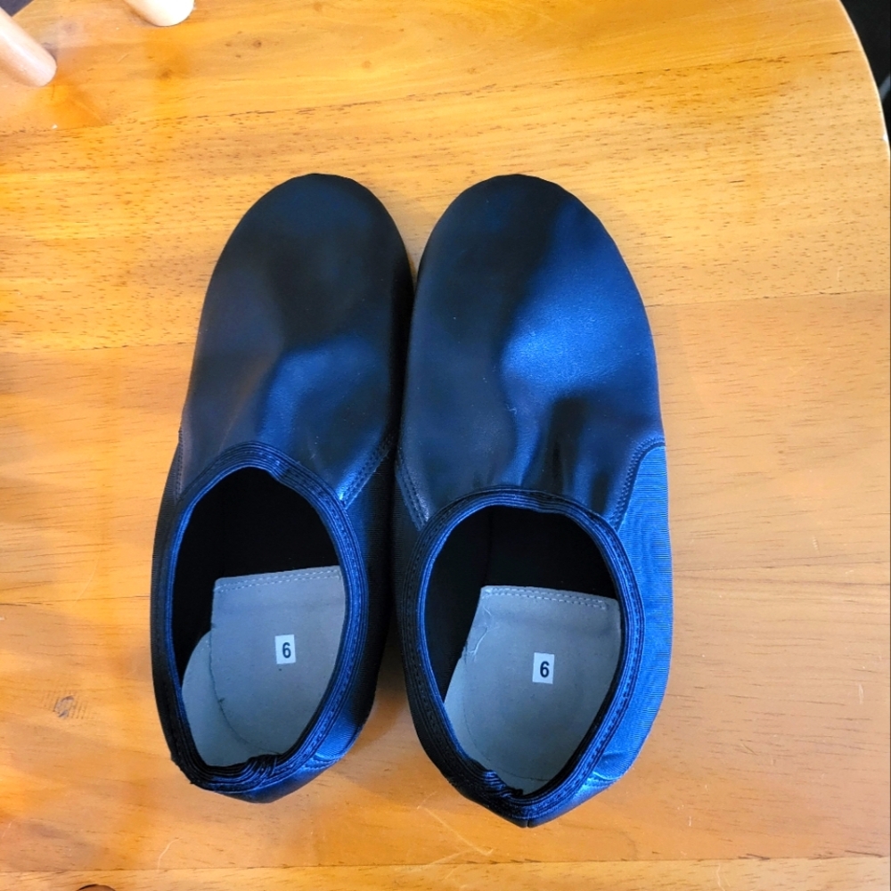 Linodes 6 black jazz shoes